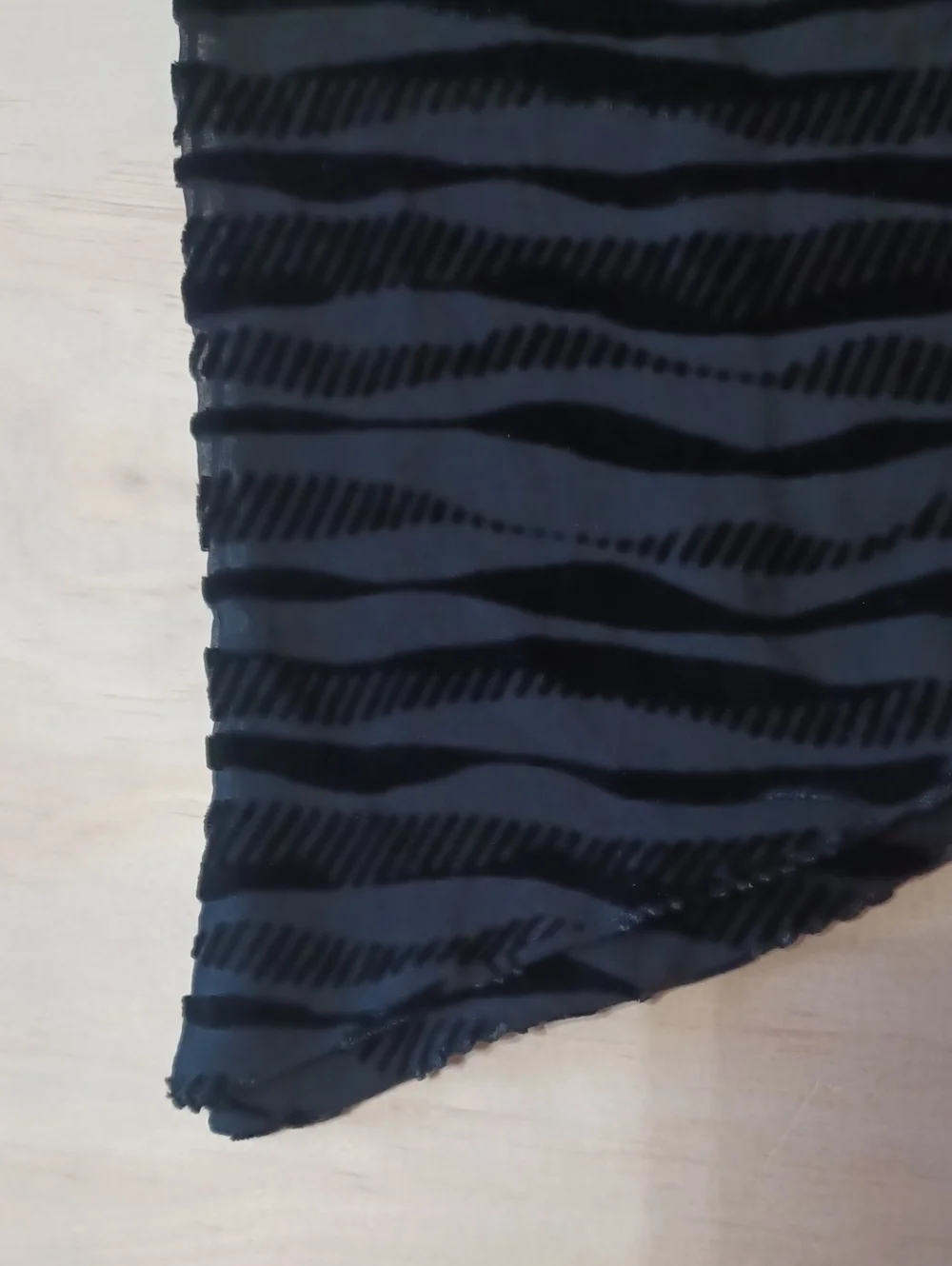 Elaine Gold Collection XIIX Velvet Burnout 56×10 Rayon Silk Oblong Scarf Black